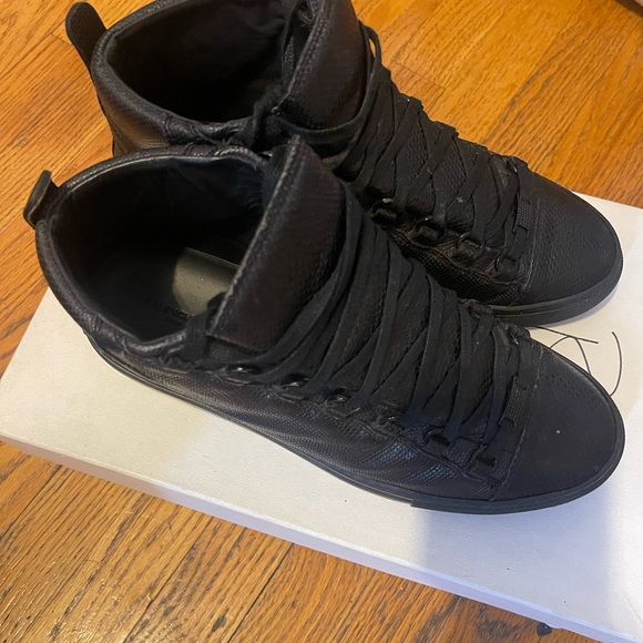 Balenciaga Arenas - Picture 6 of 6